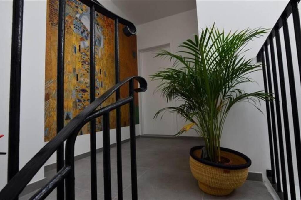 The Penthouse, Oasis Of Light And Inspiration Antwerpen
